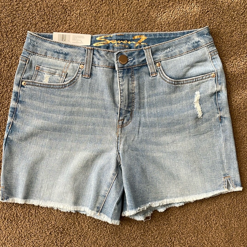 Seven7 Denim Weekend Short Fray Hem Size 6 NWT